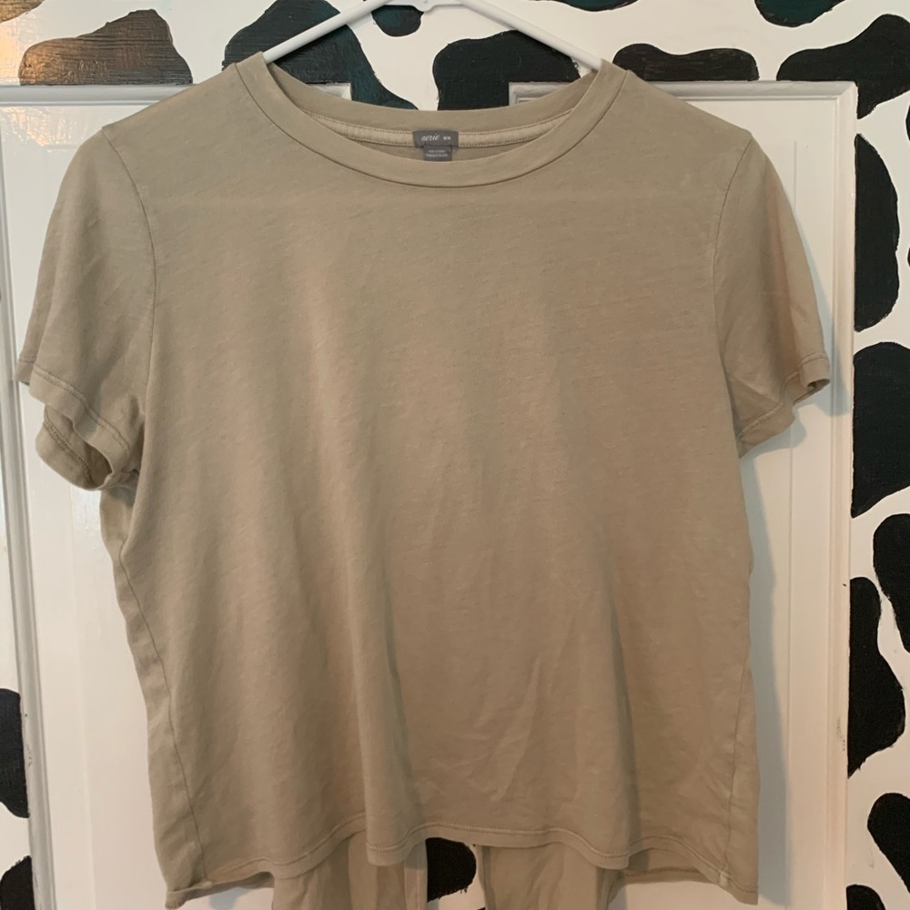 T-shirt with tie